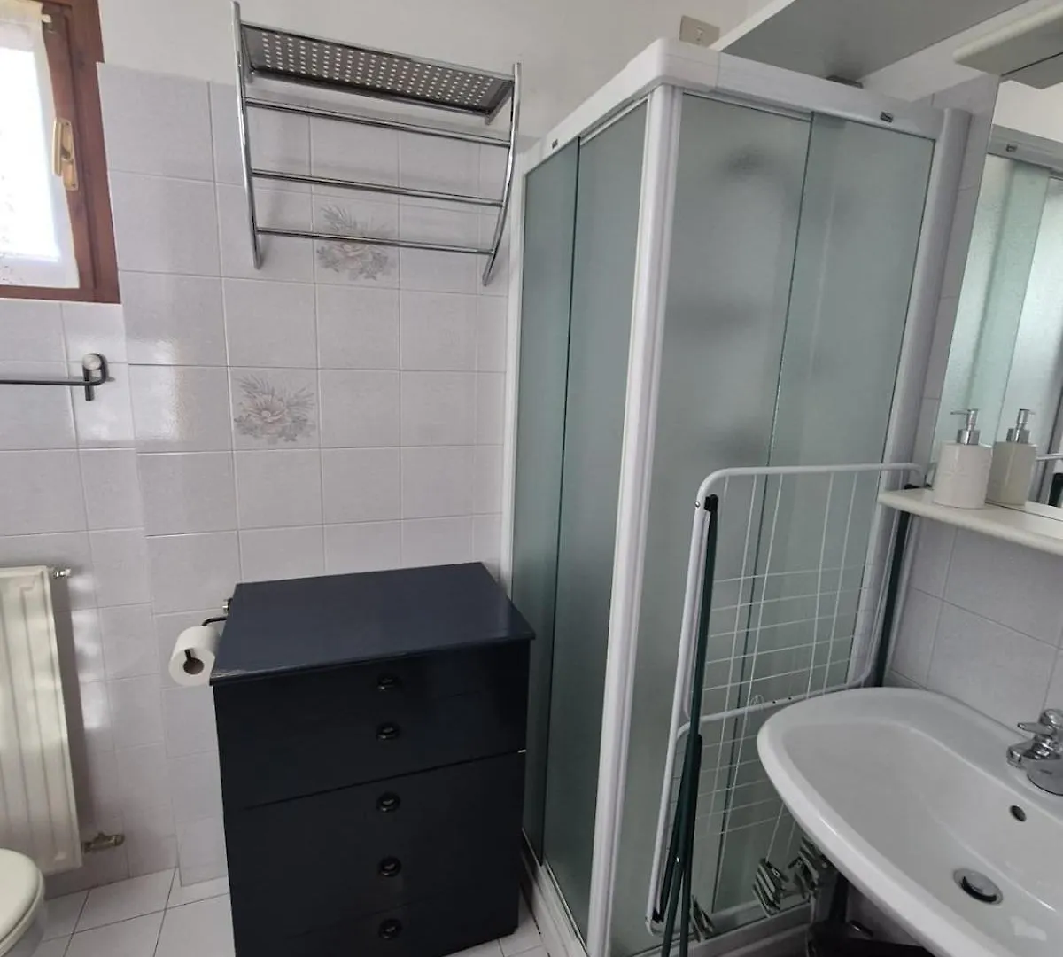 Sweet Home Ampio Bilocale Con Balcone Soleggiato E Posto Auto Le Bratte Ιταλία