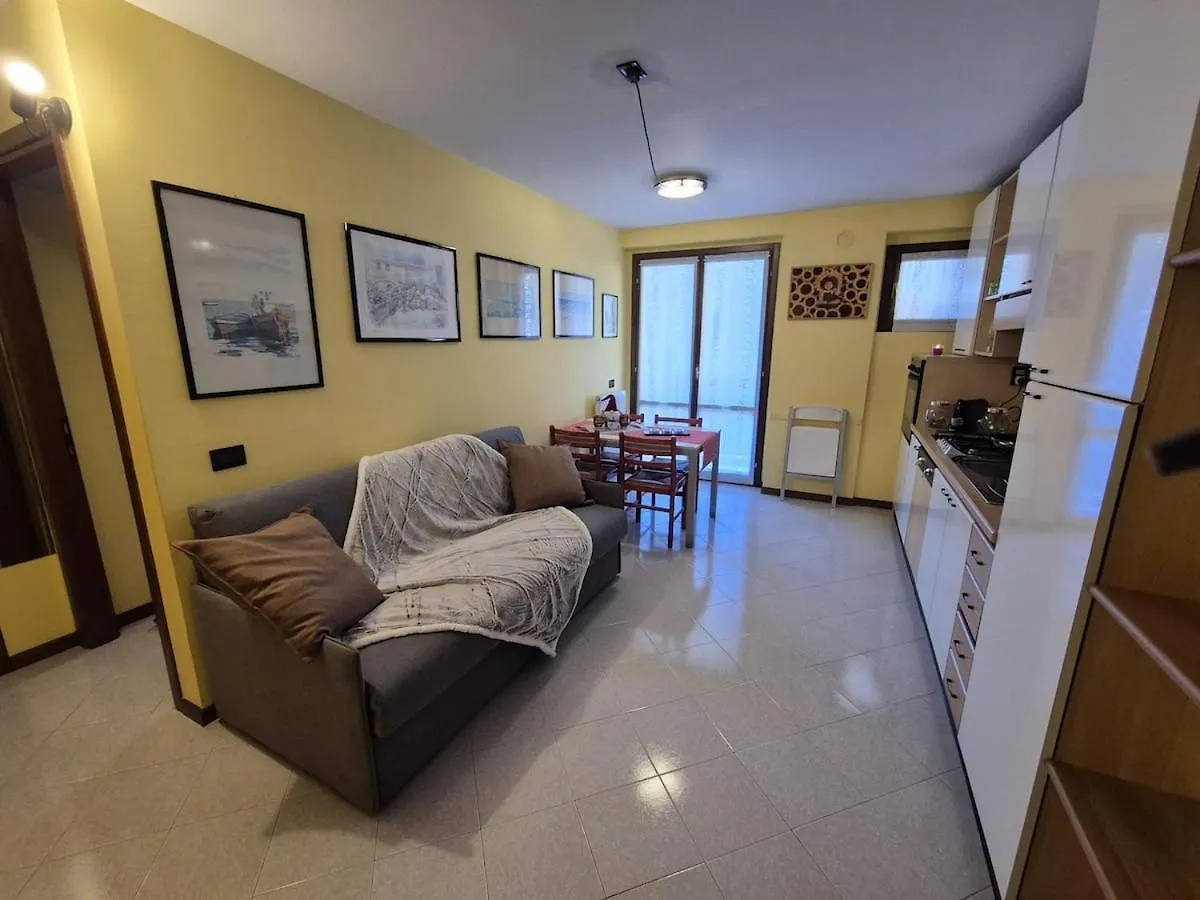 Sweet Home Ampio Bilocale Con Balcone Soleggiato E Posto Auto Le Bratte
